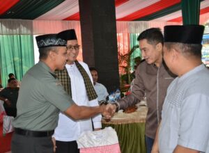 Momen Wako dan Wawako Padang, Hendri Septa-Ekos Albar menghadiri syukuran kenaikan pangkat Dandim 0312/Padang, Kolonel Kav Yudha Setiawan. (Foto: Dok. Prokopim)