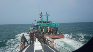 Kapal ikan asing asal Malaysia yang diamankan KKP di Selat Malaka. (Foto: HUMAS DITJEN PSDKP)