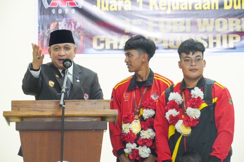 Tim Barongsai Himpunan Bersatu Teguh (HBT) Padang berhasil menjadi juara satu dunia pada ajang Federasi Olahraga Barongsai (FOBI) World Barongsai Championship 2024. (Foto: Dok. Prokopim)
