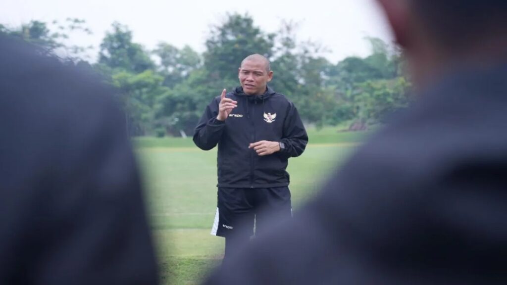 Pelatih tim nasional sepak bola Indonesia U-16, Nova Arianto. (ANTARA/HO-PSSI)