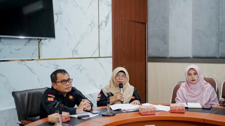 Sejumlah Organisasi Perangkat Daerah (OPD) di lingkup Pemkab Solok, Sumatera Barat menggelar rapat dalam rangka menargetkan angka kemiskinan ekstrem di daerah itu tahun 2024 mecapai 0 persen. ANTARA/HO-Diskominfo Solok.