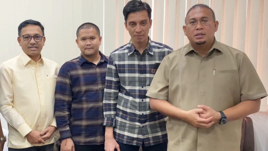 Andre Rosiade beri dukungan untuk Riyanda-Jeffry di Pilkada Sawahlunto. (dok. istimewa)