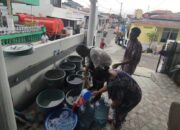 BPBD Padang Salurkan Air ke Masjid dan Rumah Warga yang Kekeringan