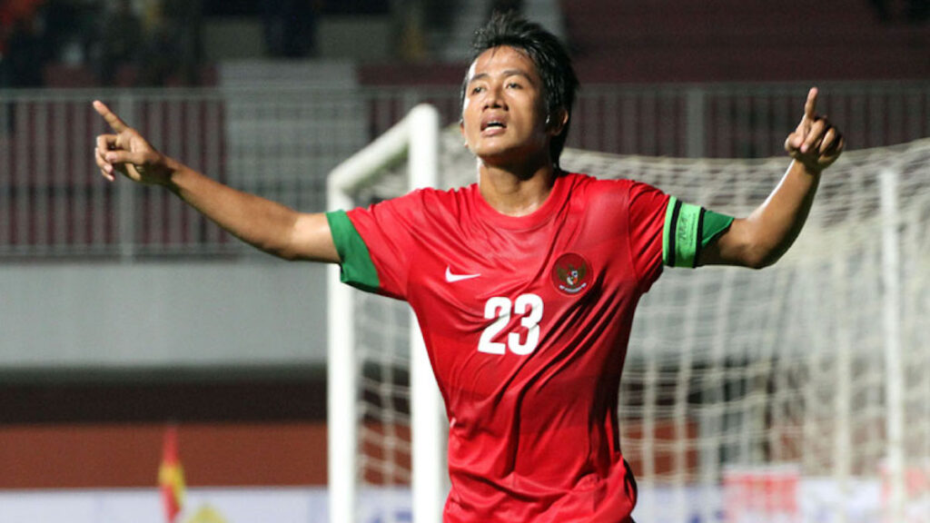 Bayu Gatra melakukan selebrasi usai mencetak gol pada pertandingan persahabatan dengan Timnas U-21 Malaysia di Stadion Maguwoharjo, Sleman, Rabu (5/3). Timnas U-23 Indonesia menang dengan skor akhir 3-0. ANTARA FOTO/Regina Safri/pras/14.