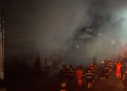 Bengkel Truk di Padang Hangus Terbakar, Kerugian Rp250 Juta