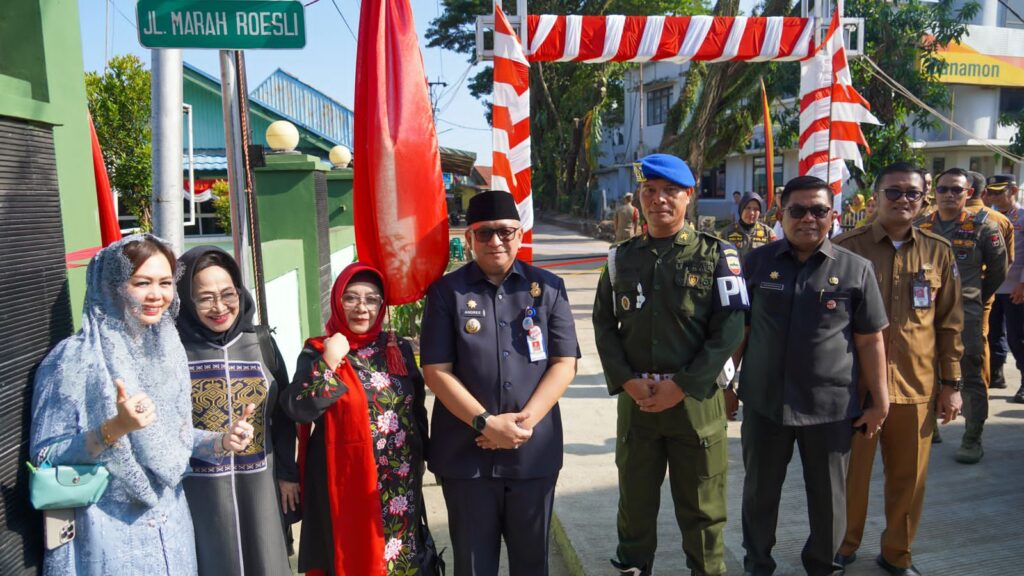 Peresmian nama jalan Marah Rusli di samping Denpom I/4 Padang jelang Har Jadi Kota (HJK) ke-355 tahun. (Foto: Dok. Prokopim)