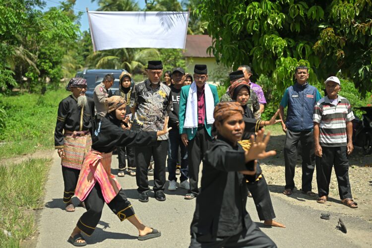 Gubernur Sumatera Barat (Sumbar), Mahyeldi mengapresiasi Ikatan Guru Silek Sakato se-Kabupaten Padang Pariaman. (Foto: Dok. Prokopim)