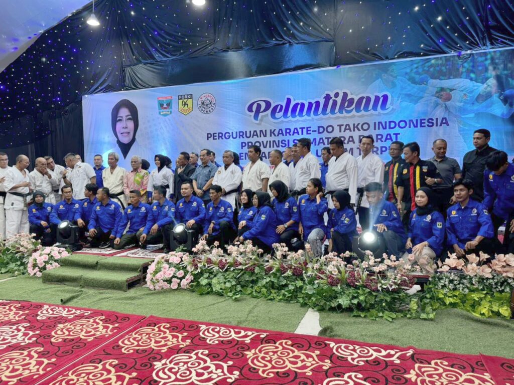 Rezka Oktoberia dilantik menjadi Ketua Pengurus Provinsi (Pengprov) Karate-Do Tako Sumatera Barat (Sumbar) untuk periode 2023-2027. (Foto: Dok. Istimewa)