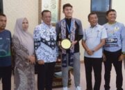 Pulang Kampung, Kiper Timnas U-19 Indonesia Kunjungi Bupati Pessel