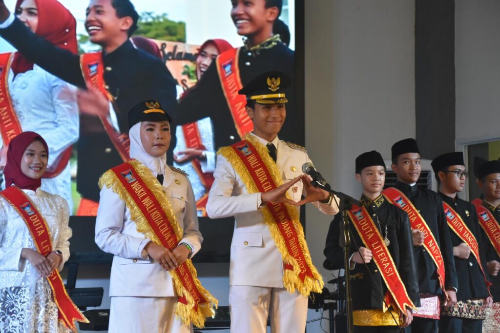 Wali Kota dan Wakil Wali Kota Cilik Padang terpilih selama satu tahun ke depan. (Foto: Dok. Prokopim)