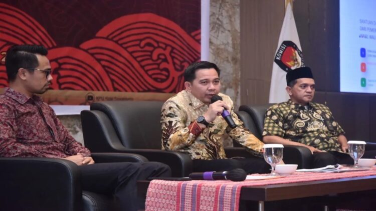 Penjabat Wali Kota Sawahlunto Fauzan Hasan menyampaikan arahan dalam sosialisasi tahapan pelaksanaan pilkada serentak, Rabu. (Antarasumbar/Yudha Ahada)