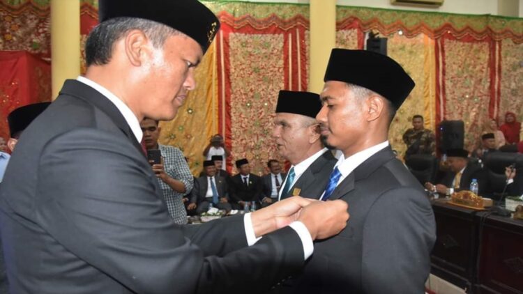 Pelantikan 20 anggota DPRD Pariaman periode 2024-2029. (Foto: Dok. Istimewa)