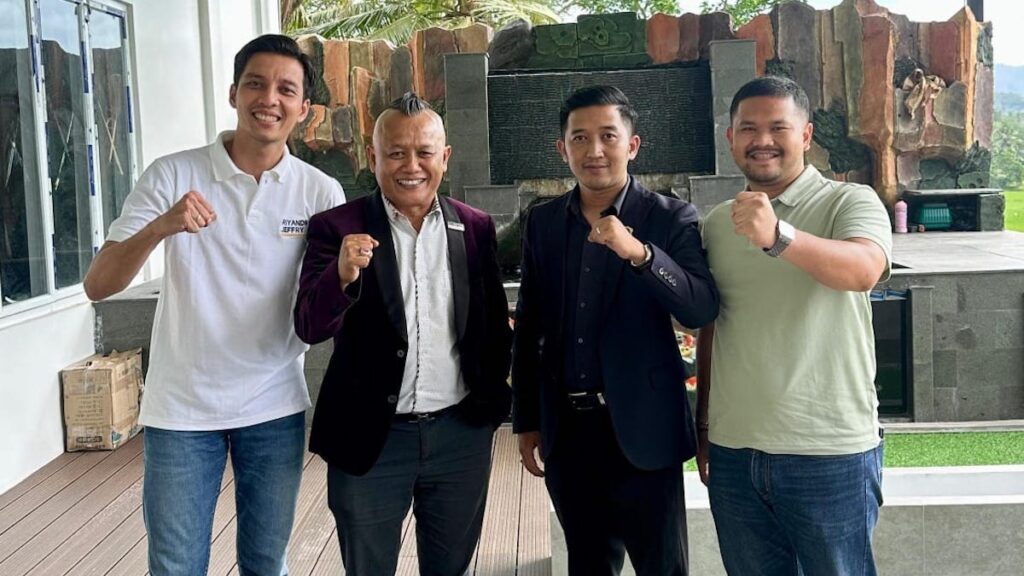 Pengacara kondang, Mukti Ali Kusmayadi Putra alias Boy London ditunjuk Ketua DPD Partai Gerindra Sumbar jadi kuasa hukum paslon Cawako-Cawawako Sawahlunto nomor urut 1, Riyanda-Jeffry. (Foto: Dok. Liberty)