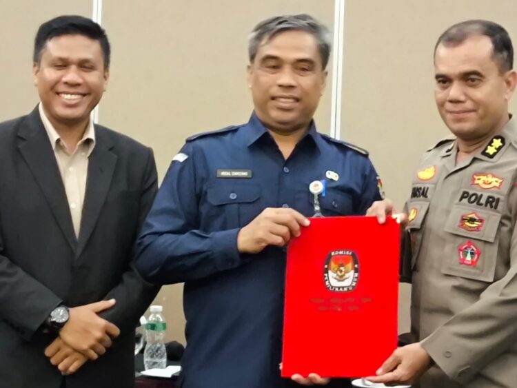 Polda Sumbar mengerahkan sejumlah personelnya untuk pengawalan paslon di Pilgub Sumbar. (Foto: Dok. Istimewa)