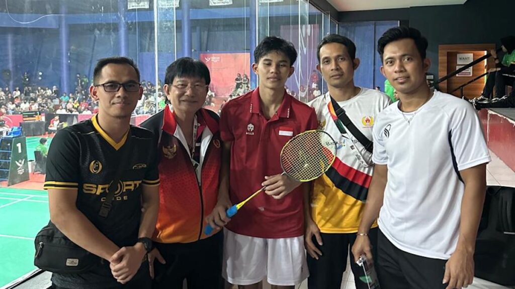 Pebulutangkis Sumbar M. Ridwan melaju ke babak 8 besar cabor badminton PON XXI. (dok. istimewa)