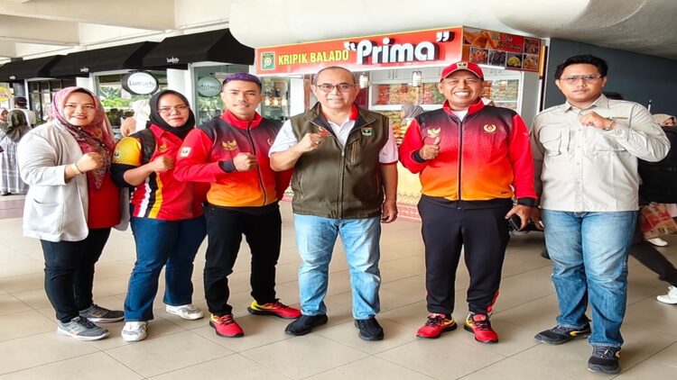 Dua atlet PABSI Sumbar bertekad mempertahankan medali pada PON 2024 di Aceh-Sumut. (Foto: Dok. Istimewa)