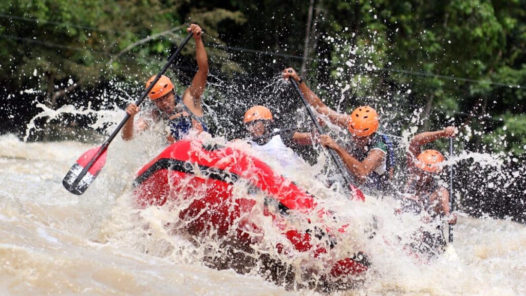 Tim arung jeram Sumbar raih perunggu di PON XXI. (dok. istimewa)