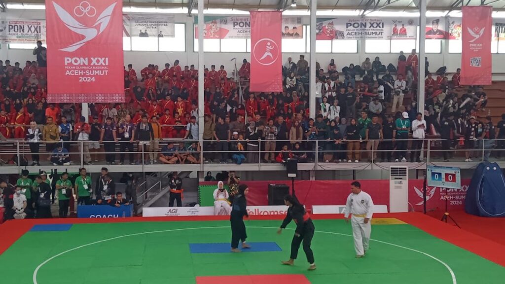 Laga final pencak silat putri PON XXI. (dok. istimewa)