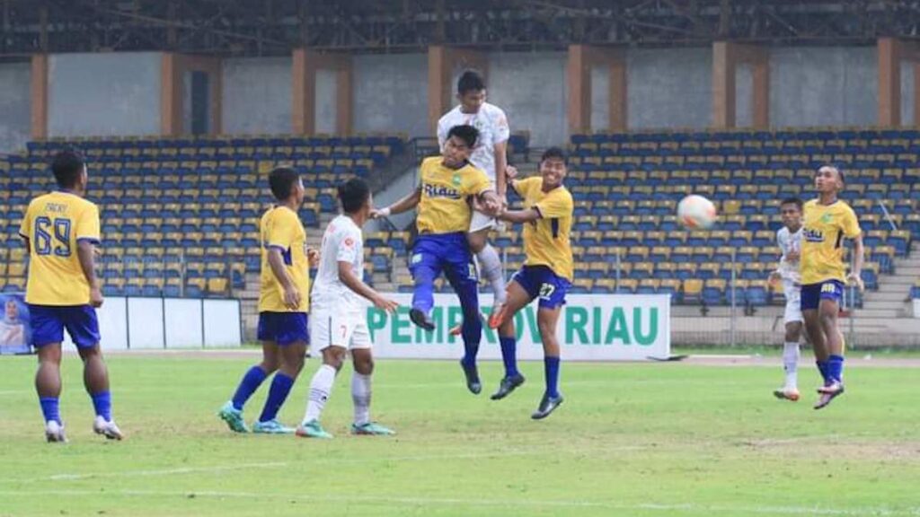 Tim sepakbola Sumbar di PON XXI Aceh-Sumut. (dok. istimewa)