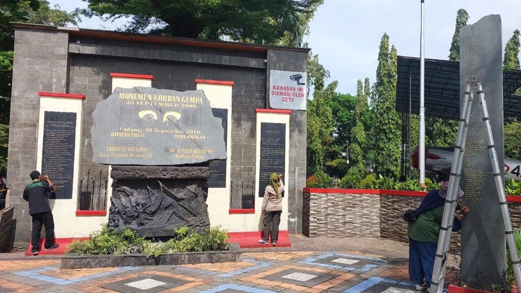 Kondisi terkini Tugu Gempa Padang setelah dipercantik jelang peringatan tragedi 30 September. (Foto: Dok. BPBD Padang)