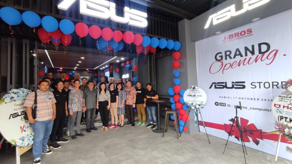 Grand Opening ASUS Store di J Bros Padang. (dok. istimewa)