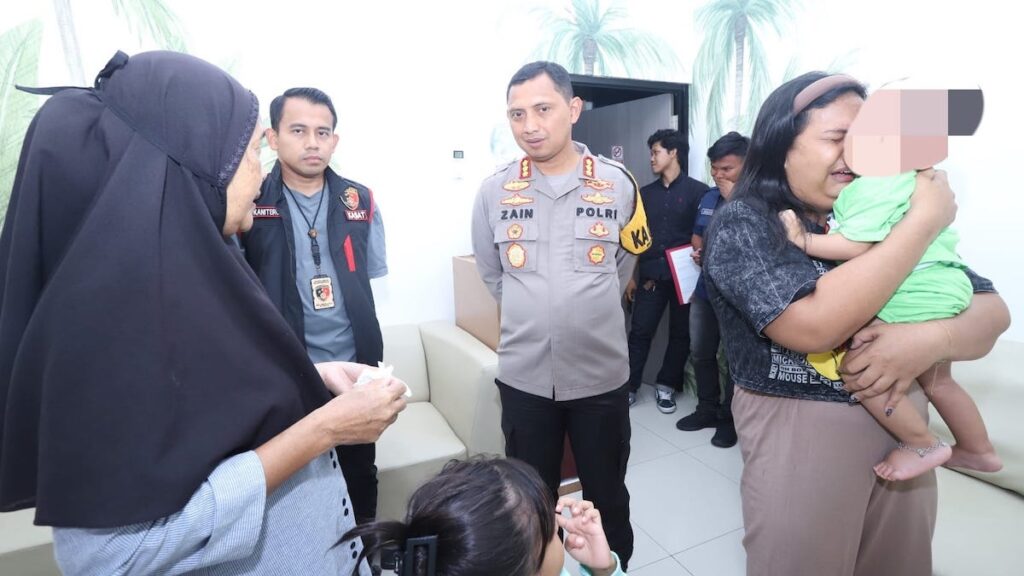 Anak dijual ayah diselamatkan polisi. (dok. Divhumas Polri)