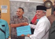 Pemkot Padang Cairkan Dana Rp2,3 Miliar untuk Operasional RT/RW dan Insentif Religi
