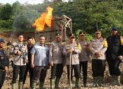 Kapolda Sumbar Bakar Tambang Ilegal di Solok Selatan