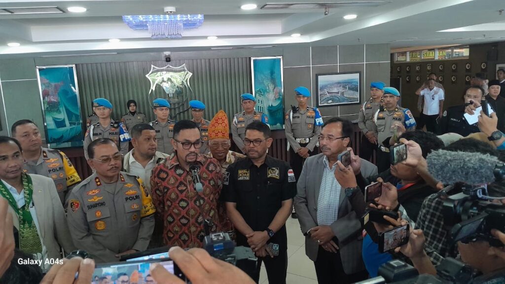 Kunjungan Komisi III DPR RI ke Polda Sumbar terkait kasus penembakan polisi dan tambang ilegal. (dok. istimewa)