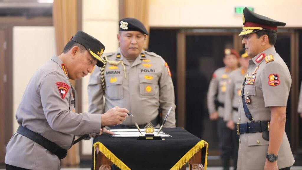 Komjen Ahmad Dofiri dilantik jadi Wakapolri. (dok. istimewa)