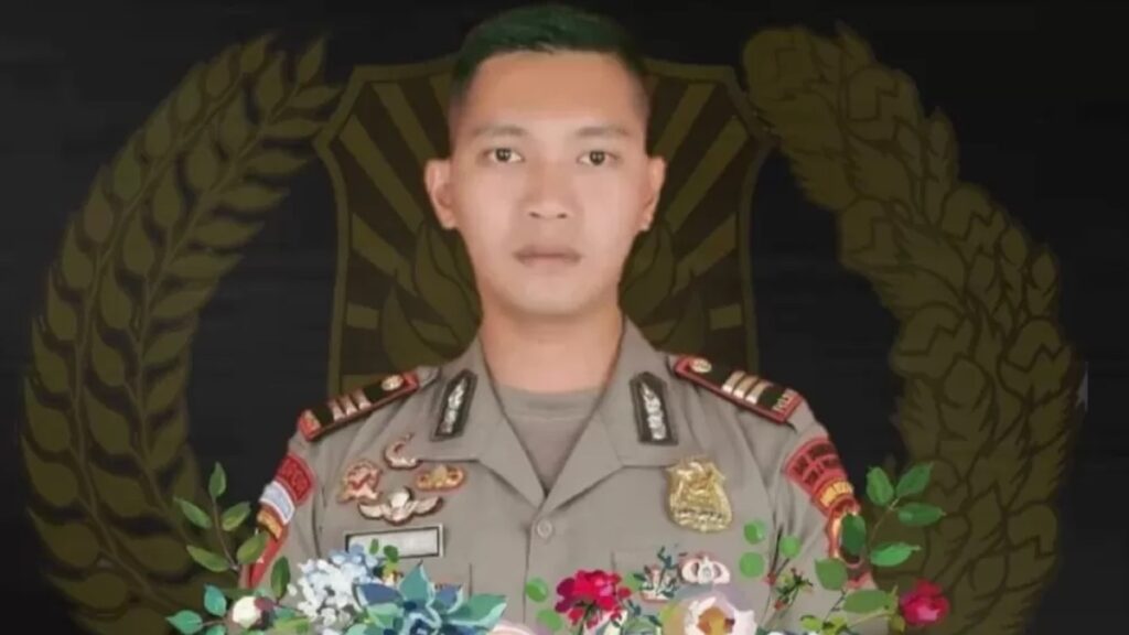 AKP Ryanto Ulil Anshari dapat kenaikan pangkat setingkat menjadi Kompol oleh Kapolri. (dok. istimewa)