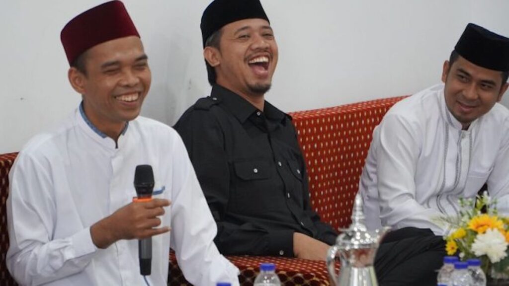 Ustadz Abdul Somad dan Erman Safar. (dok. istimewa)