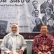 Anak sastrawan A.A. Navis, Gemala Ranti bersama Kepala Dinas Kebudayaan Sumbar, Jefrinal Arifin usai diskusi sastra 100 tahun A. A Navis. (dok. Radarsumbar)