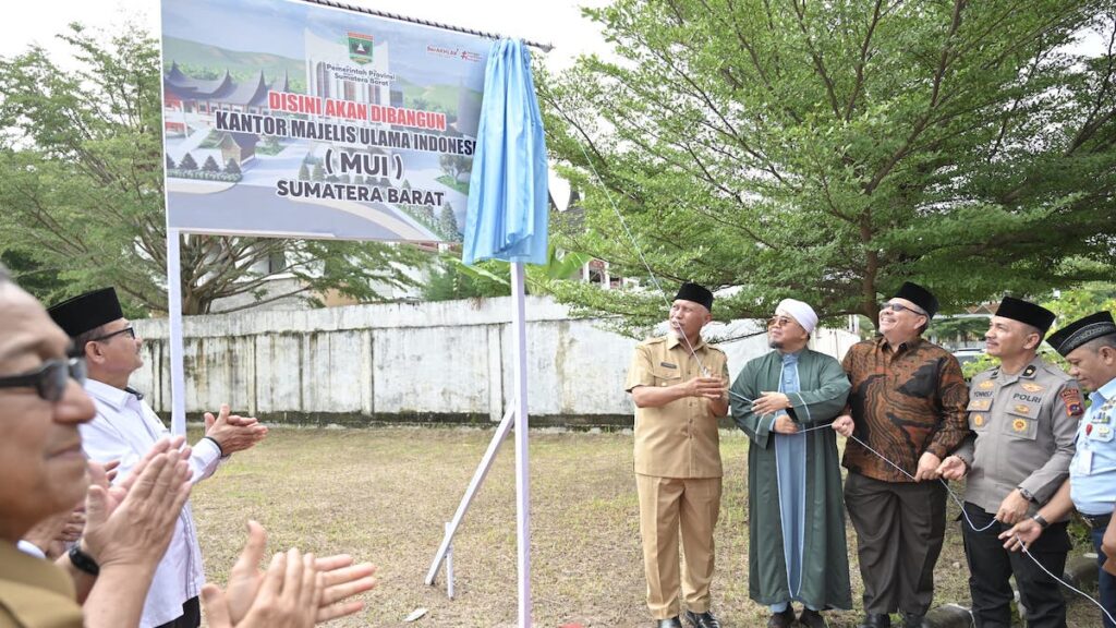 Pembangunan Kantor MUI Sumbar dimulai. (dok. adpsb)