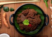 Kemenpar Kenalkan Wisata Gastronomi dan Ramah Muslim Sumbar lewat Famtrip