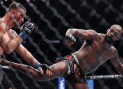 Menang TKO dari Stipe Miocic, Jon Jones Pertahankan Gelar Juara Dunia Kelas Berat UFC