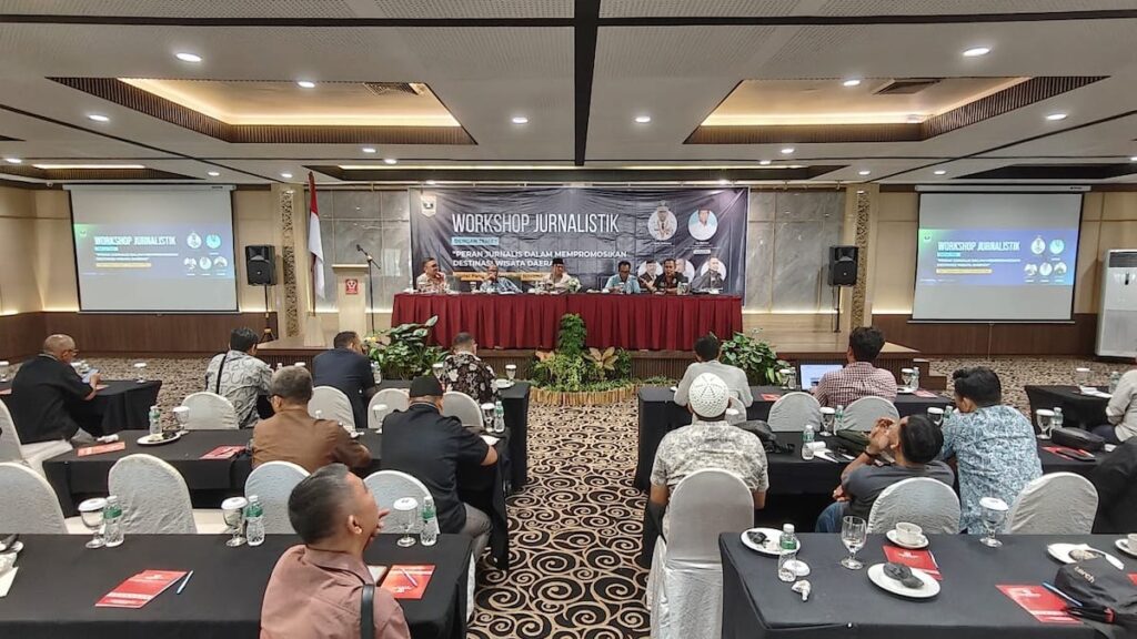 Workshop jurnalistik terkait wisata di Sumbar yang digelar Biro Adpim Setdaprov Sumbar. (dok. istimewa)