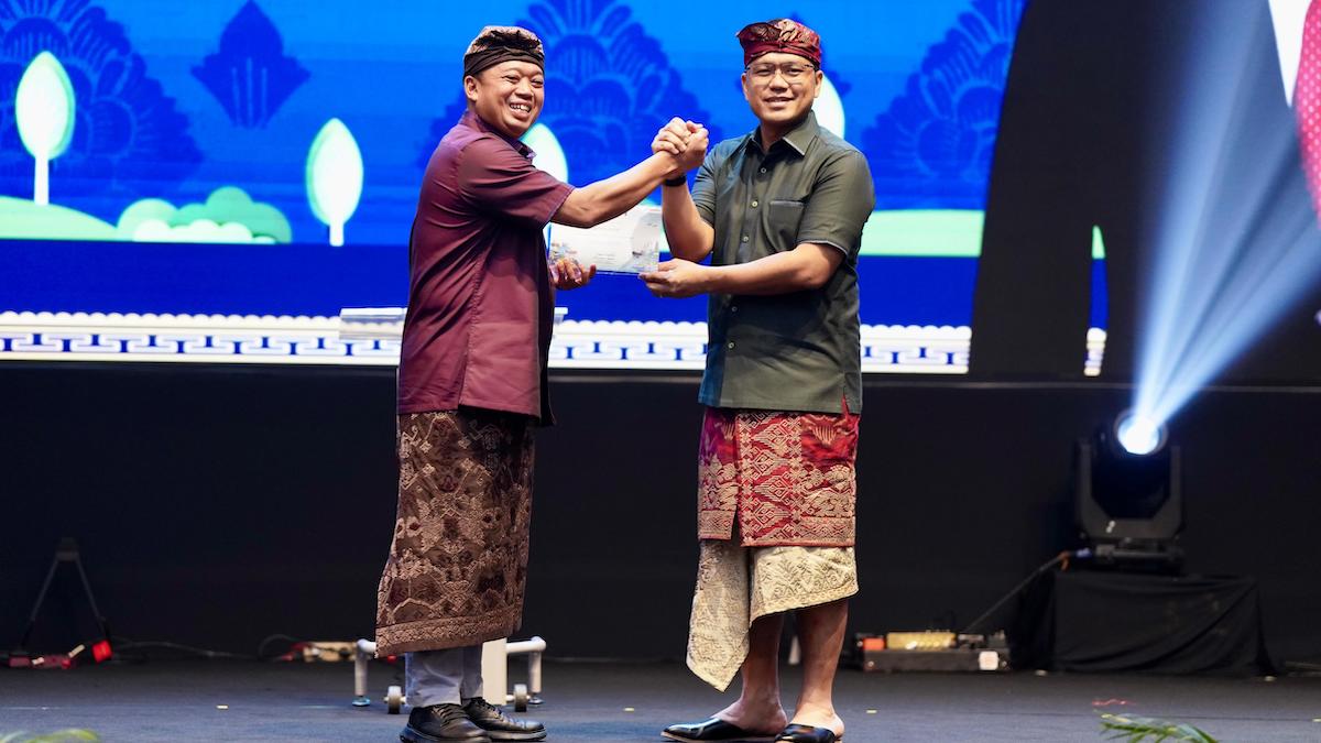 Menteri Nusron dapat apresiasi dari Pertamina Group. (dok. istimewa)