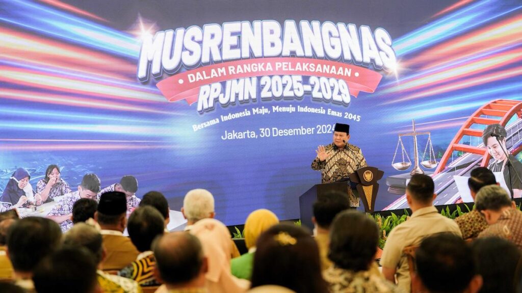 Presiden Prabowo Subianto memberikan pengarahan saat Musyawarah Perencanaan Pembangunan Nasional (Musrenbangnas) di Kantor Bappenas, Jakarta, Senin (30/12/2024). (Foto: Dokumentasi PCO)