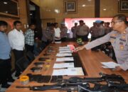 Polres Pariaman Periksa Senjata Api Dinas Personel