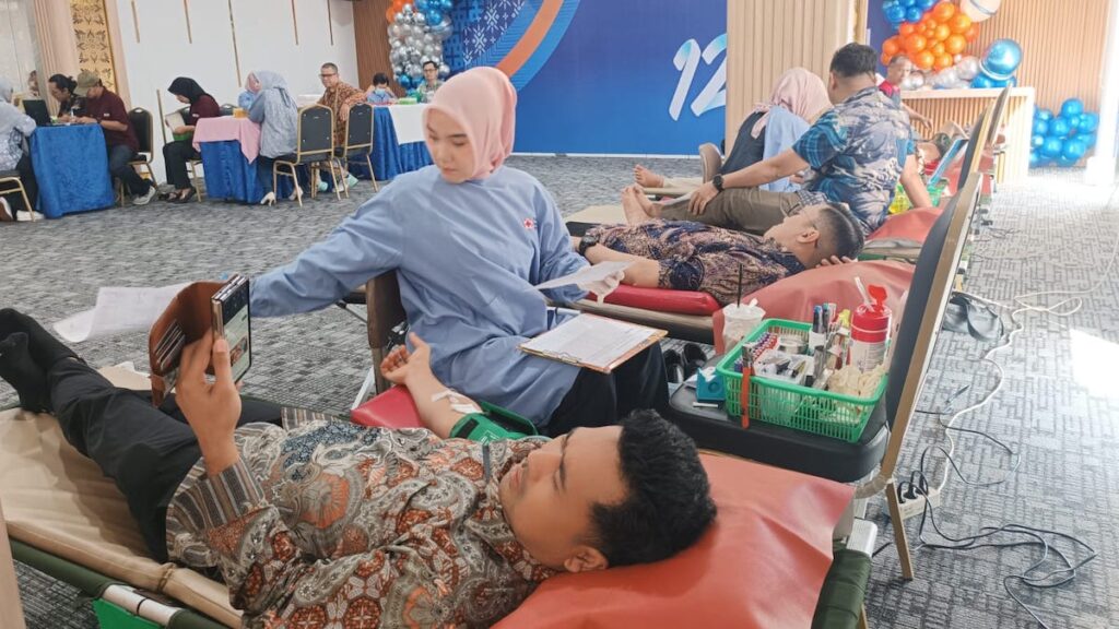 Donor darah di BRI RO Padang. (dok. istimewa)