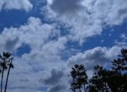 Berawan hingga Hujan Ringan, Ini Prakiraan Cuaca Sumbar dan Daerah Sekitarnya