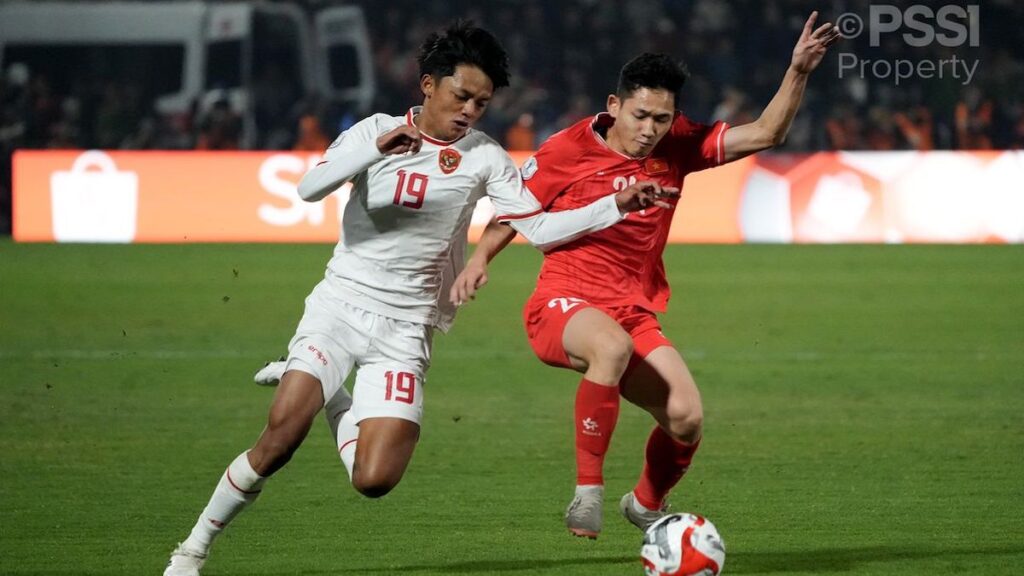 Vietnam kontra Indonesia dalam ASEAN Cup 2024. Pada laga kali ini, Timnas kalah tipis 1-0. (dok. PSSI)