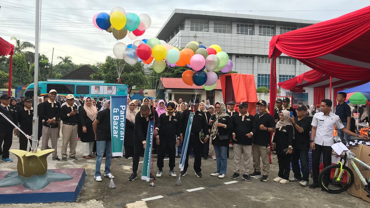 Wagub Audy rayakan peringatan Hari Kesetiakawanan Sosial Nasional (HKSN) 2024 di kantor Dinsos Sumbar. (adpsb)