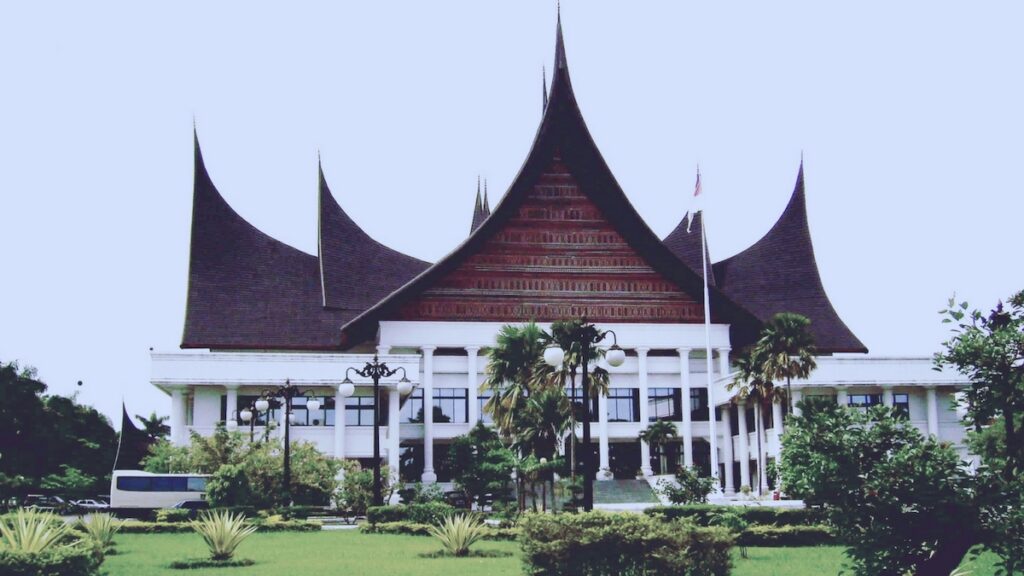 Gedung DPRD Sumbar. (dok. Wikipedia)