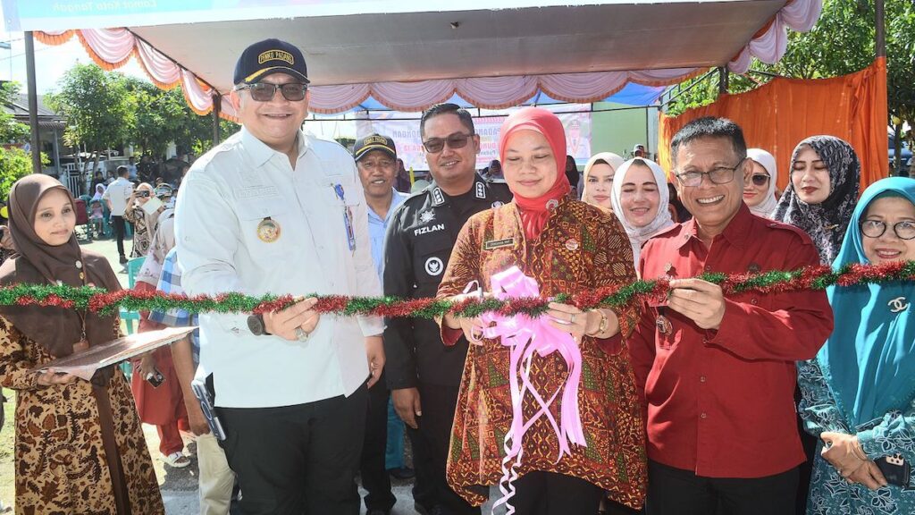 Pj Wali Kota Padang resmikan Posyandu Kenanga 13. (dok. Prokopim)