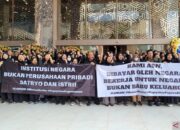 Tuntut Keadilan, Ratusan ASN Dikti Gelar Demo di Depan Kantor Kemdiktisaintek