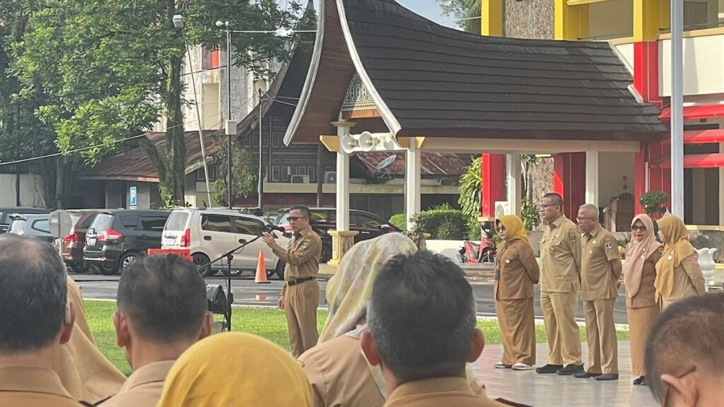 Apel pagi ASN di Pemprov Sumbar. (dok. adpsb)