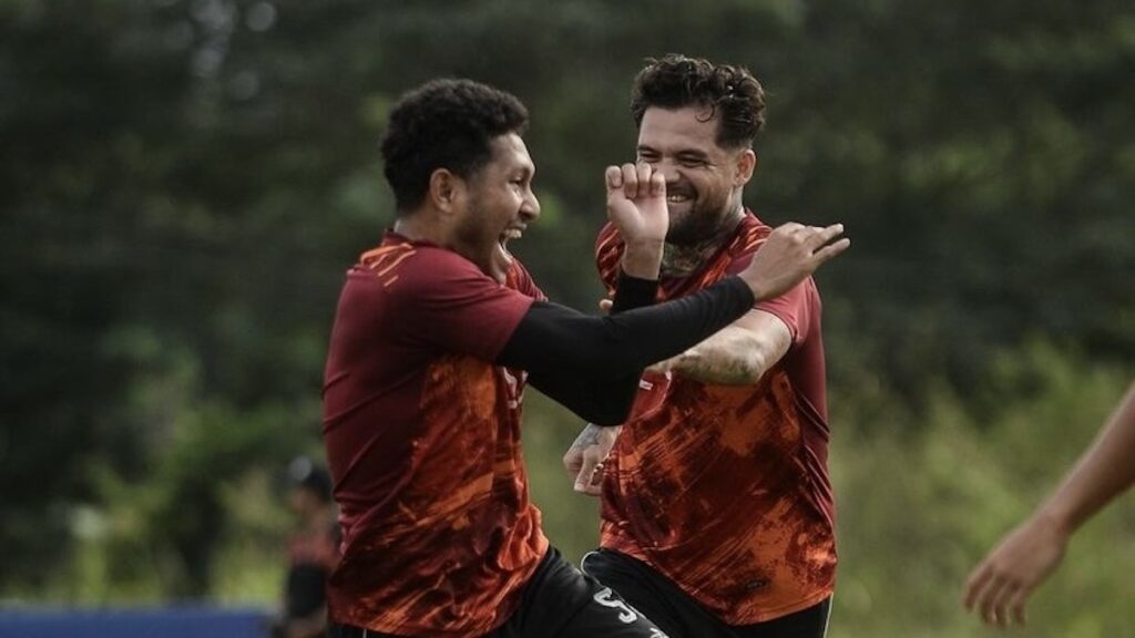 Pemain Borneo FC saat latihan jelang laga melawan Semen Padang FC. (dok. LIB)