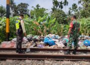 KAI Divre II Sumbar Larang Masyarakat Buang dan Bakar Sampah di Rel Kereta Api